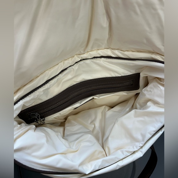 Monclear off-white puffer shoulder hand bag - Picture 5 of 9